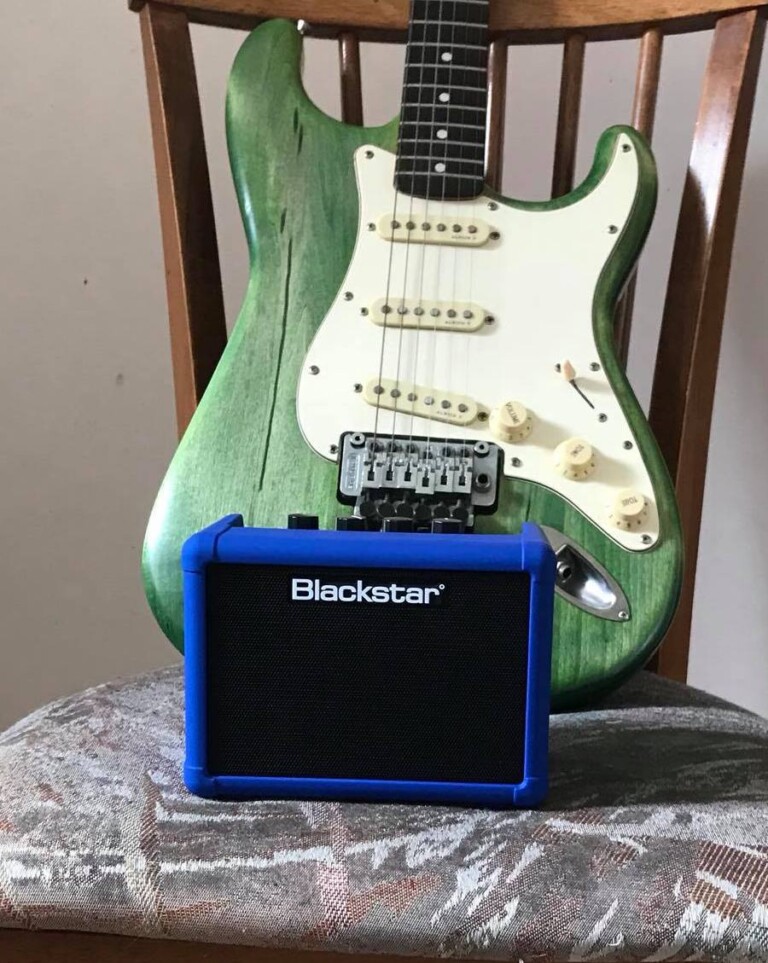 How to Play Backing Tracks through Guitar Amp - Quite Easy!