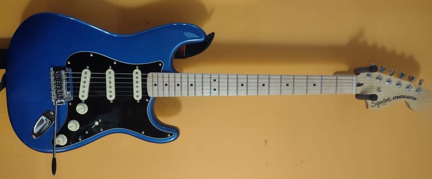 Squier Affinity Stratocaster SSS