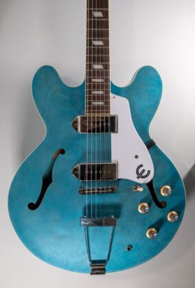 10 Most Popular Electric Guitars – Iconic / Best of All Time!