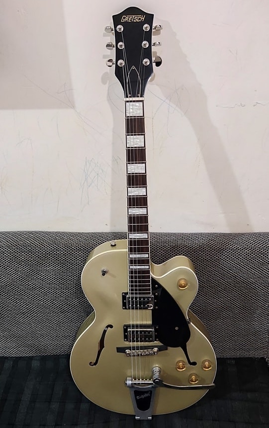 Gretsch G2420