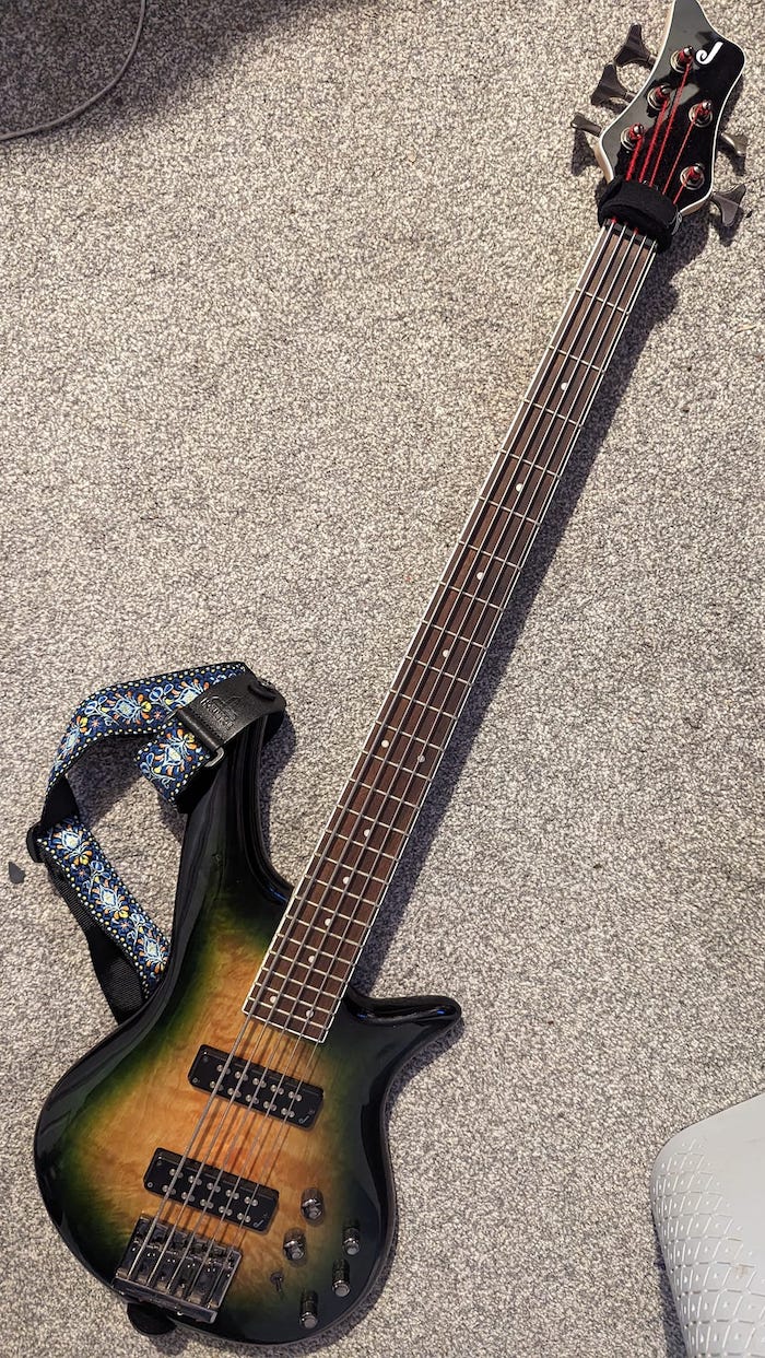 Jackson Spectra JS3QV Bass