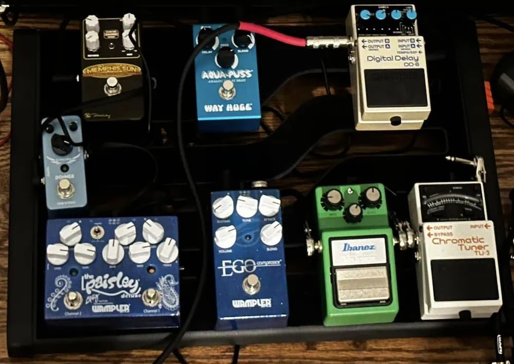 Way Huge Smalls Aqua Puss as part of my pedalboard