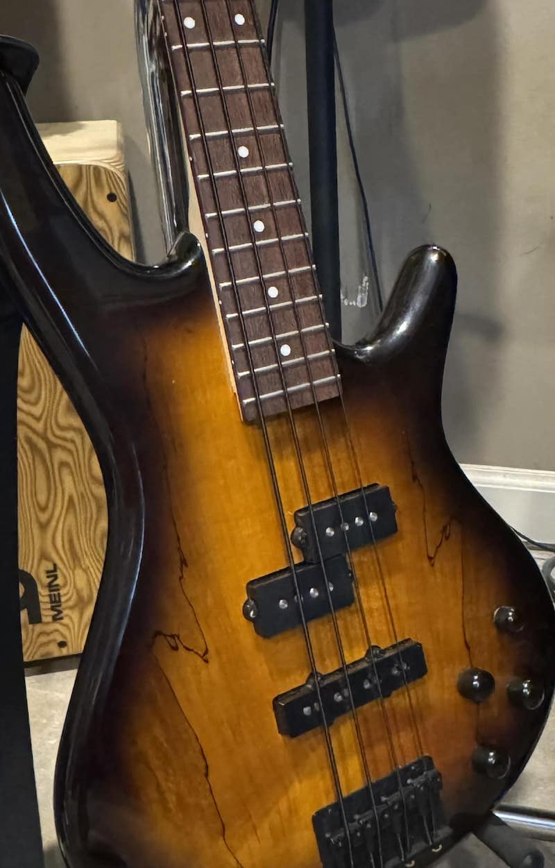 Ibanez GSR200