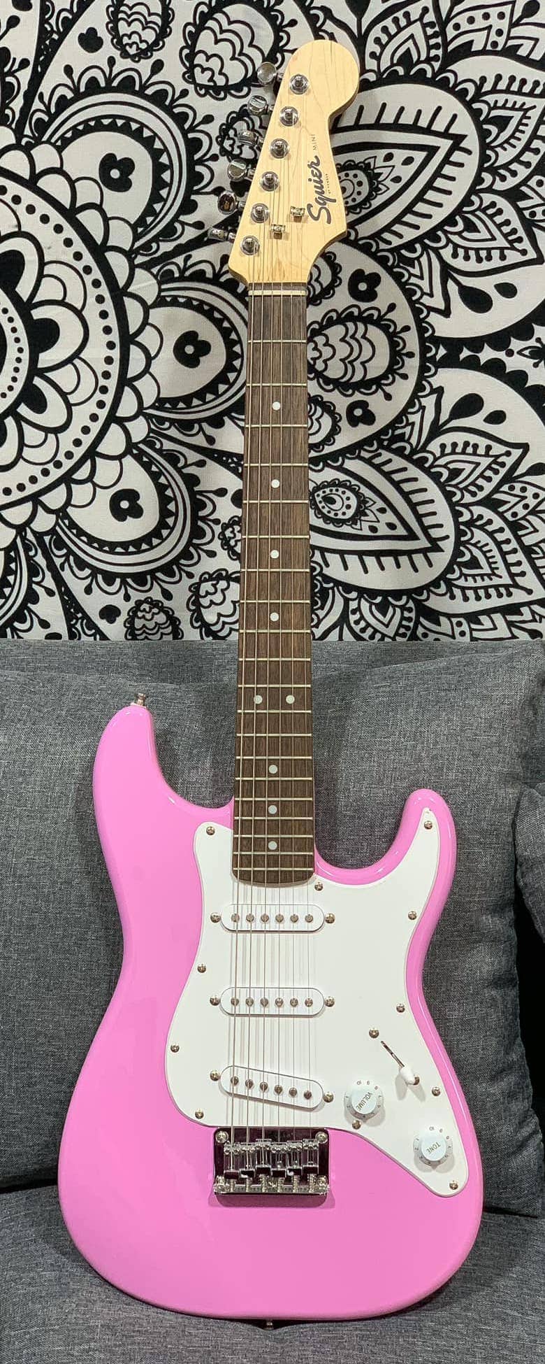 Squier Mini Stratocaster - Pink