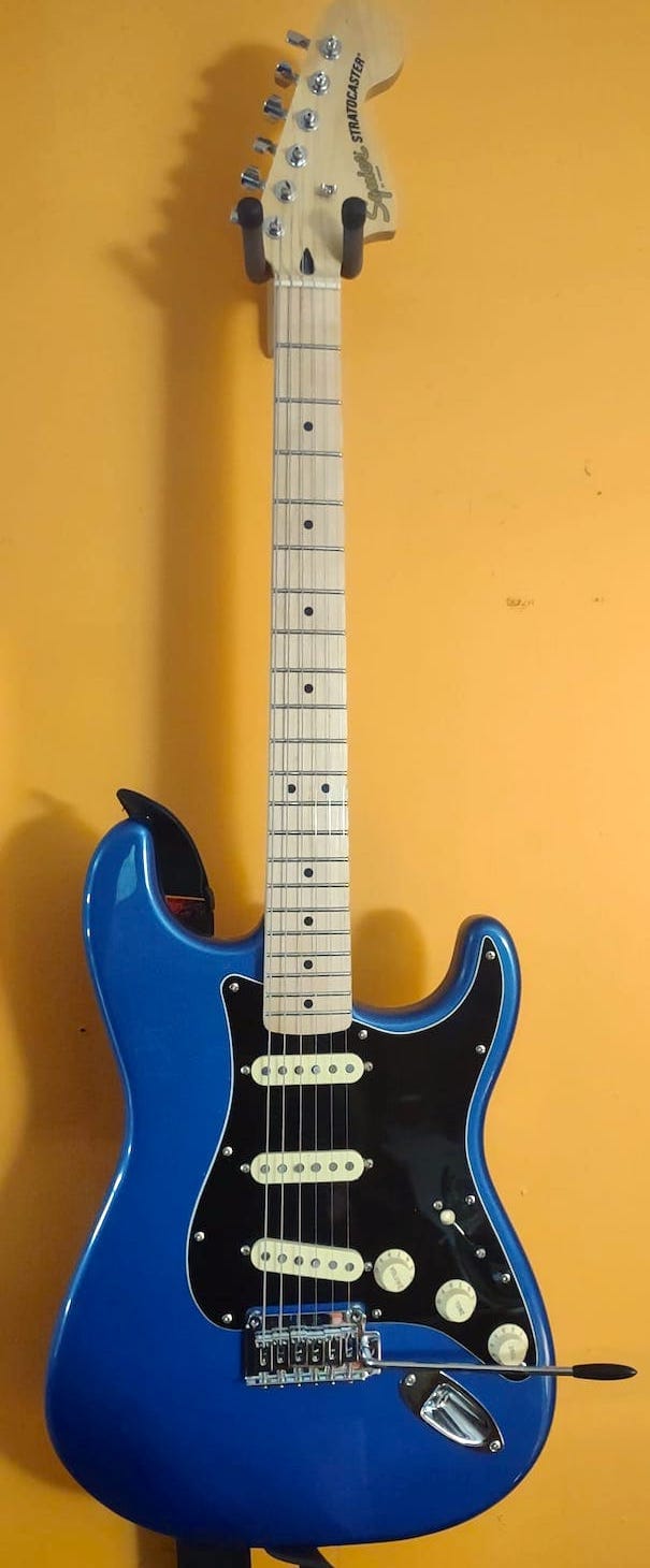 Squier Affinity Stratocaster SSS