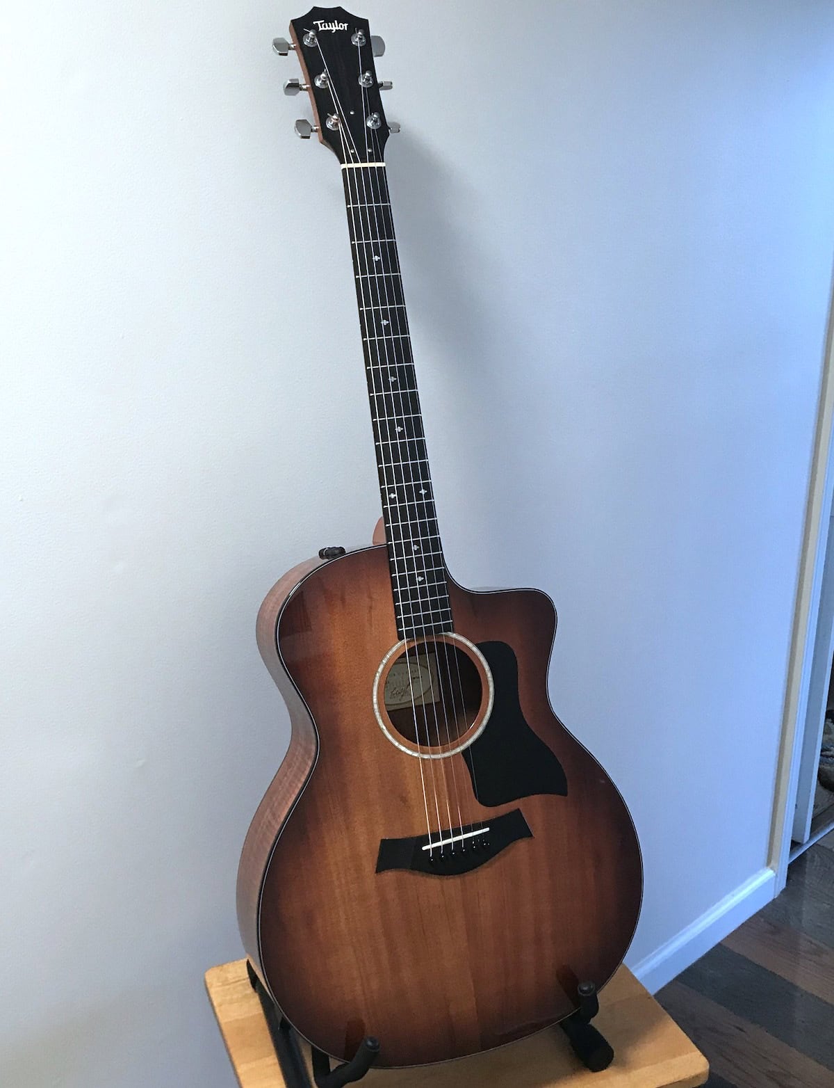 Taylor 224ce-K DLX
