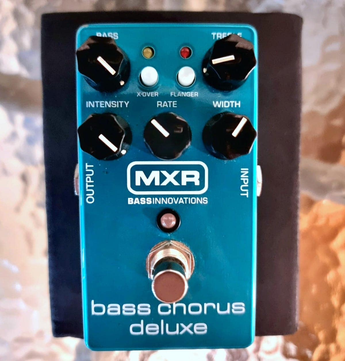MXR M83 Bass Chorus Deluxe